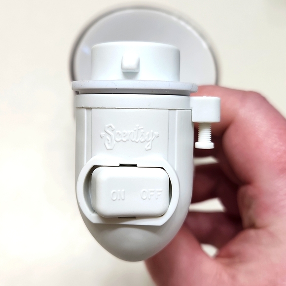 Believe nightlight Scentsy warmer, new in box - Picture 6 of 11